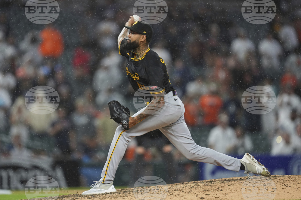 Pirates Tigers Baseball
