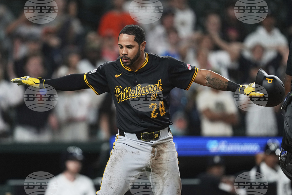 Pirates Tigers Baseball