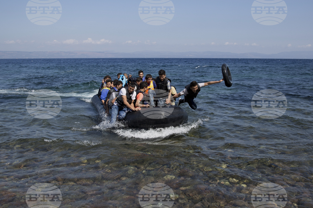 Над 730 мигранти са пристигнали на гръцките острови Крит и Гавдос за по-малко от 24 часа