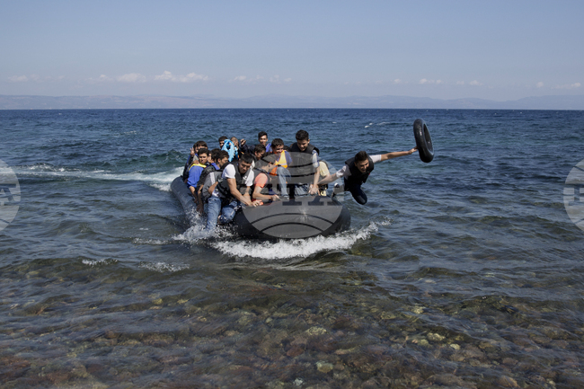 Над 730 мигранти са пристигнали на гръцките острови Крит и Гавдос за по-малко от 24 часа