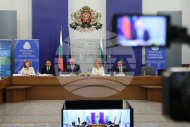 Министерски съвет - „Ефектът на еврозоната. Говори опитът на страните членки” - дискусия