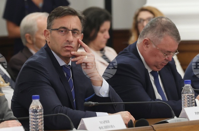 Ефектите от еврозоната върху доходи и цени, и ролята на регулаторите за недопускане на спекула бяха обсъдени на дискусия в София