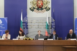 Министерски съвет - „Ефектът на еврозоната. Говори опитът на страните членки” - дискусия