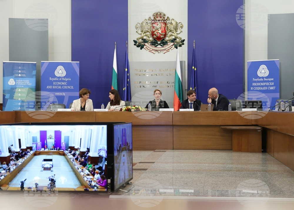 Министерски съвет - „Ефектът на еврозоната. Говори опитът на страните членки” - дискусия