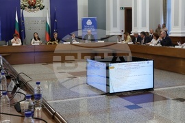 Министерски съвет - „Ефектът на еврозоната. Говори опитът на страните членки” - дискусия