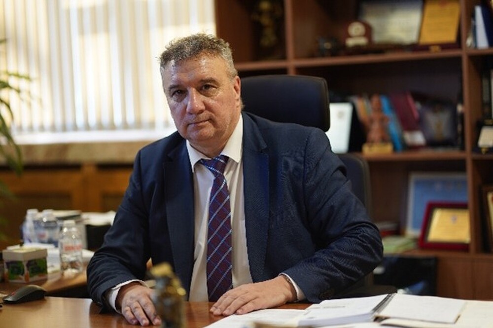 Поздравителен адрес от проф. д-р Димитър Димитров, ректор на УНСС до генералния директор на БТА г-н Кирил Вълчев по случай преизбирането му за нов петгодишен мандат начело на Агенцията