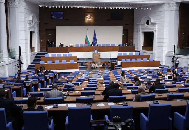 Парламентът ще разгледа на второ четене промени в Закона за водите