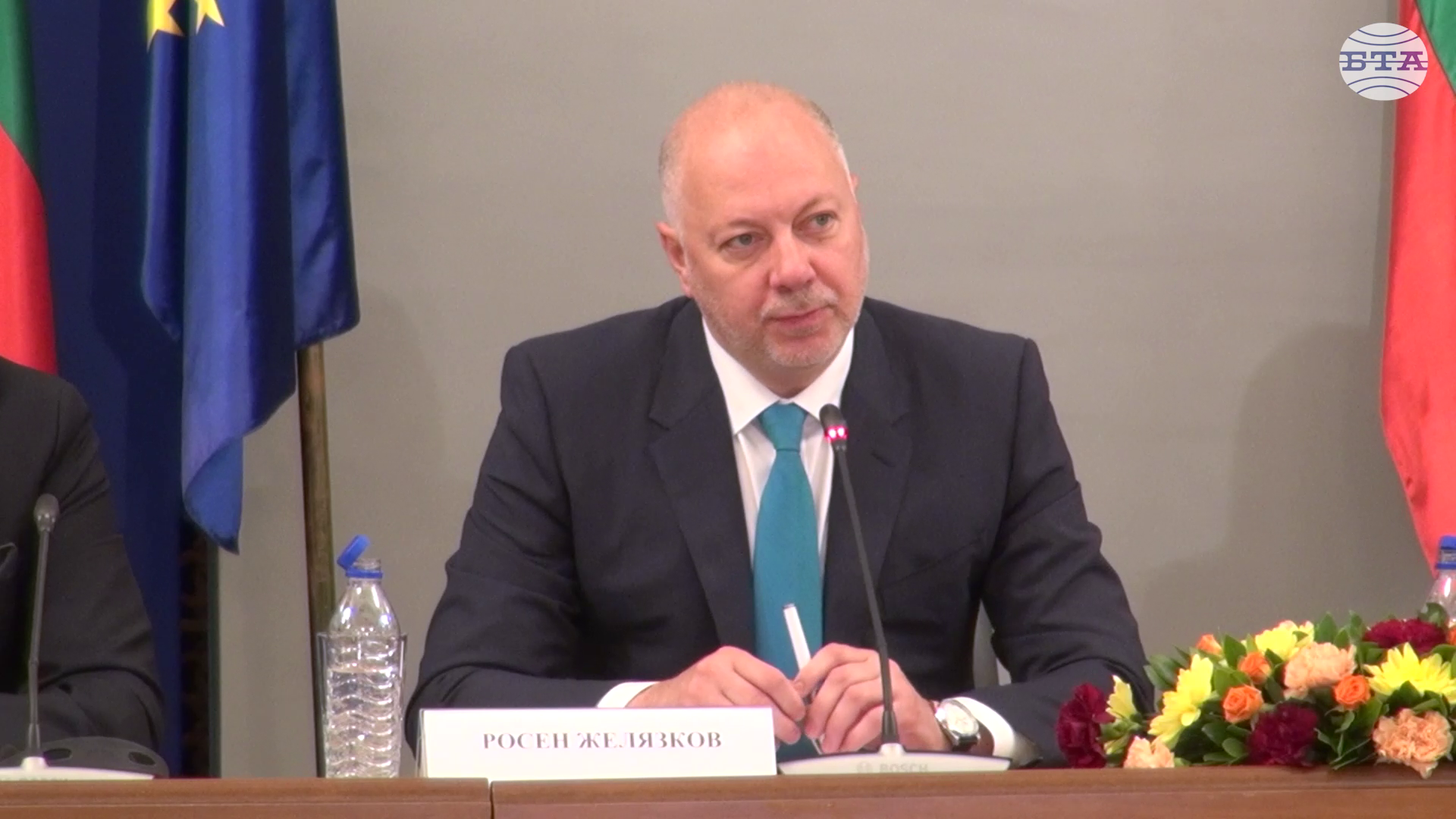 Държавните органи са на терен и следят за необосновано покачване на цените, каза премиерът Росен Желязков на дискусия за еврото