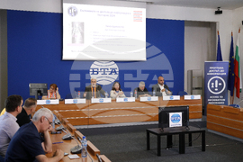 Национален пресклуб на БТА - София - Програма „Достъп до информация“ - доклад - представяне