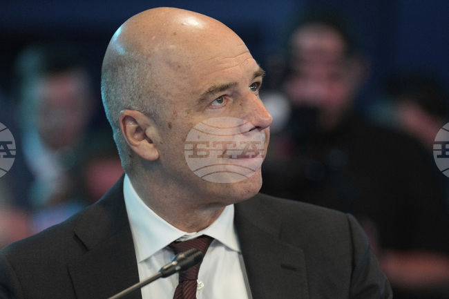 Русия може да увеличи държавния си дълг заради по-големия бюджетен дефицит, каза финансовият министър Силуанов 