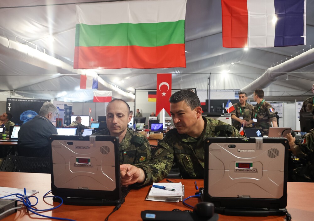 България участва в учение на НАТО за възможностите на съюзните и национални системи за командване, управление, комуникации и разузнаване