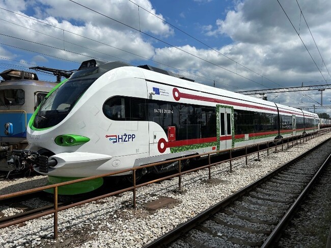 ХИНА: Влаковете в Хърватия са превозили 5,3 процента повече пътници и 25,8 процента по-малко товари през първото тримесечие на годината