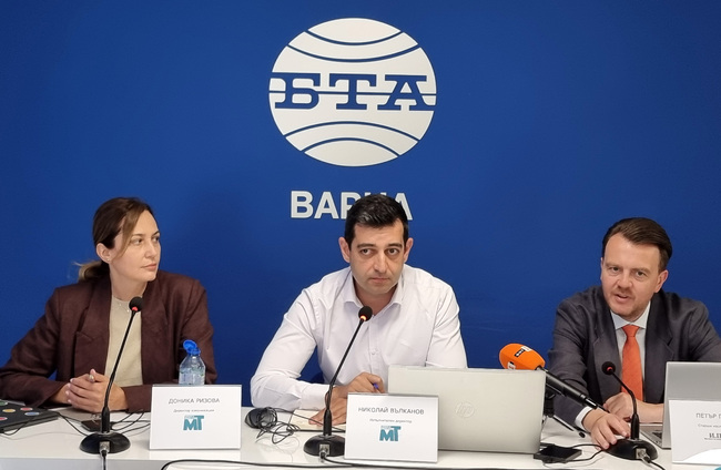 Пресконференция на тема „Модерната търговия в навечерието на еврото“