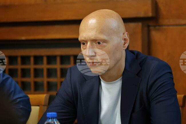 Старши треньорът на волейболния Нефтохимик 2010 Иван Станев: „Вярвам, че можем да покажем различно лице и по-стабилна игра“