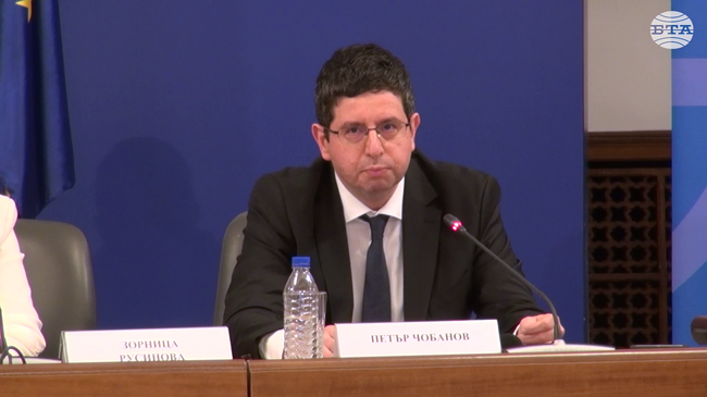 Подуправителят на БНБ Петър Чобанов е уверен, че преходът към еврото ще бъде плавен и интересите на хората ще бъдат защитени