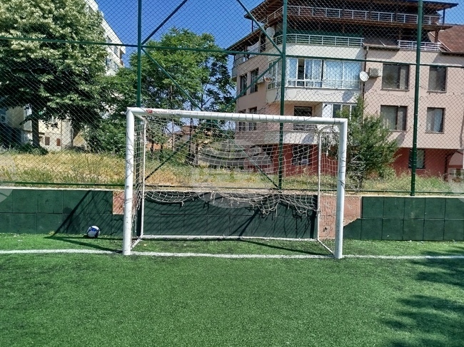 Община Кърджали сезира институциите заради вандалска проява на новата многофункционална спортна площадка, изградена с близо половин милион лева