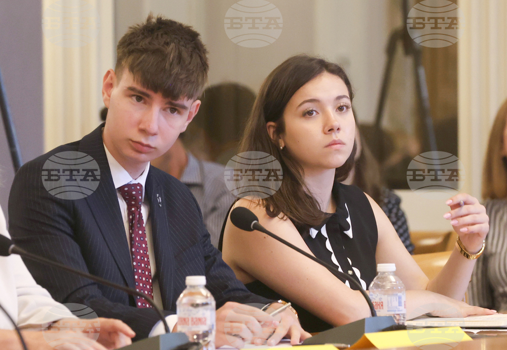 Народно събрание - „Как преподаваме ценности в училище“ - дискусия