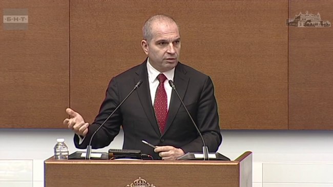 Ще продължат проверките на камиони с дървесина, каза министър Гроздан Караджов