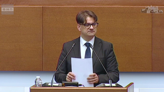 НИНК и МК разглеждат постъпилите инвестиционни намерения и искания за намеси в защитени територии с повишено внимание, каза Мариан Бачев