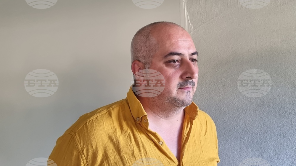 "Започваме работа по спасяване и оздравяване на акционерното дружество", заяви председателят на Сдружение "ПФК Ботев" Петър Петров