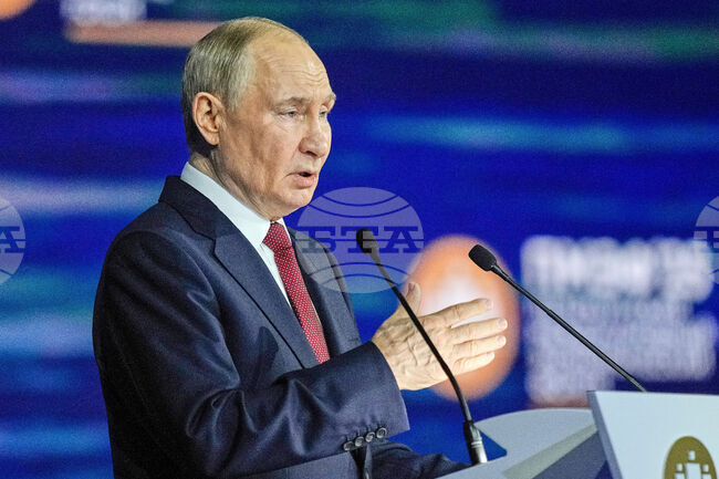 При никакви обстоятелства Русия не трябва да допуска да влезе в рецесия, заяви Владимир Путин след най-слабия ръст на икономиката от две години