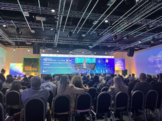 Различните индустрии обръщат различно внимание на киберсигурността, смятат участниците в дискусия на "Грийн транзишън форум"