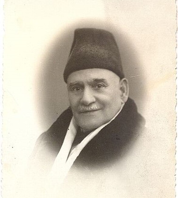 Чичо Стоян – писател, преводач, драматург, режисьор, актьор, правист и войник