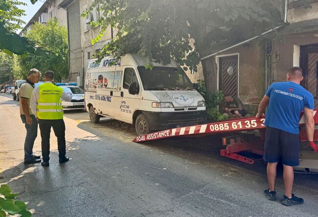 В Ловеч започна поетапно премахване на изоставени и спрени от движение автомобили