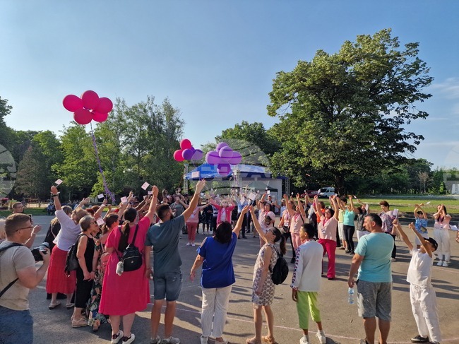 Фестивалът "Пътеводител на доброто" събра в Разград над 500 деца, младежи и възрастни от социални услуги от цялата страна 