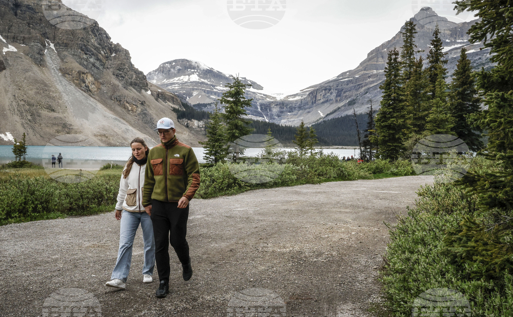 Canada-Rock-Slide