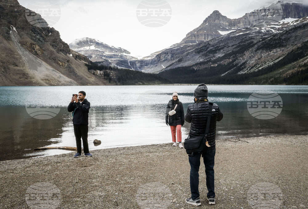 Canada-Rock-Slide