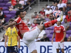 APTOPIX CWC Benfica Auckland City Soccer