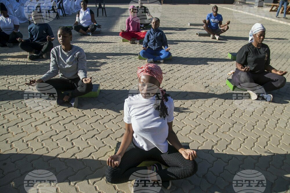 Zimbabwe Township Yoga