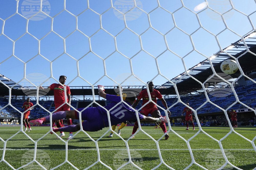 APTOPIX Gold Cup Jamaica Guadeloupe Soccer