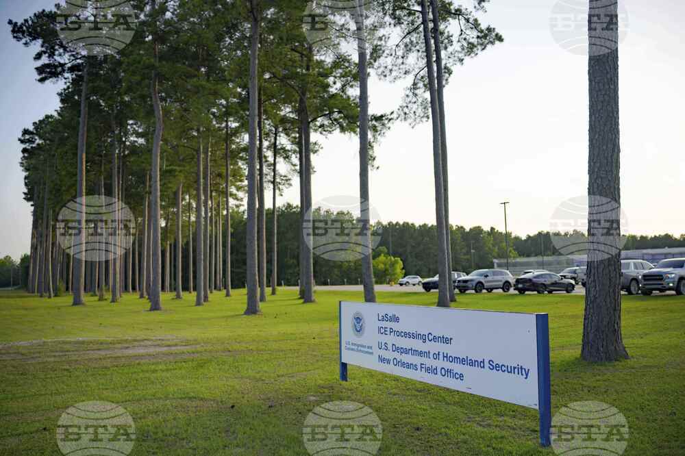 Един убит и множество ранени при стрелба в офис на Имиграционната и митническа служба в Далас