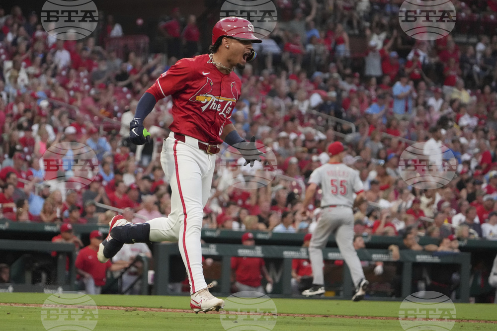 Reds Cardinals Baseball