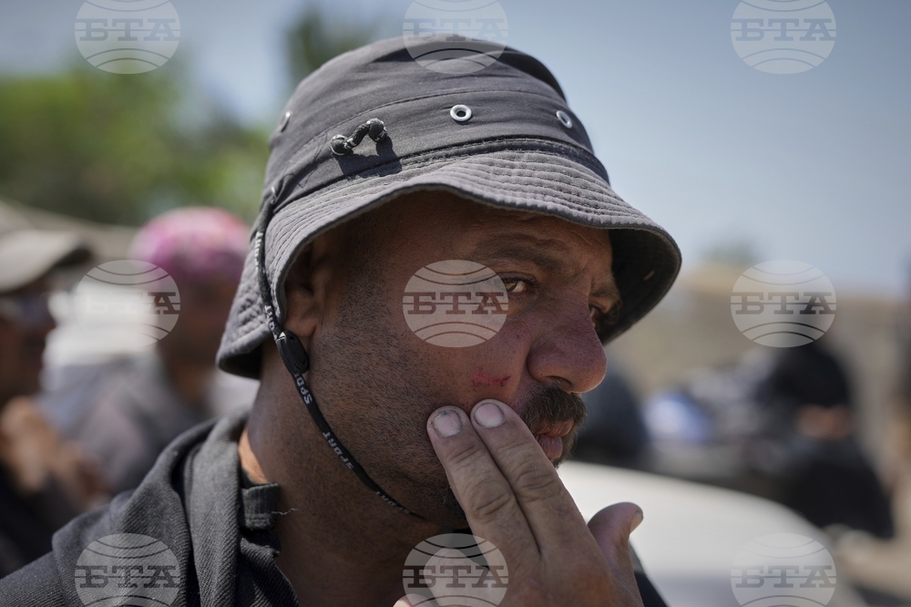 Mideast Wars Gaza Running the Gantlet