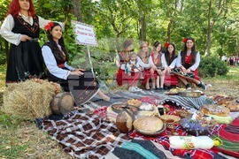 Село Генерал Инзово - Фестивал на носията и традициите