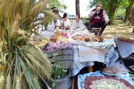 Село Генерал Инзово - Фестивал на носията и традициите