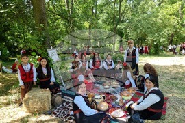 Село Генерал Инзово - Фестивал на носията и традициите