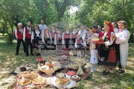 Село Генерал Инзово - Фестивал на носията и традициите