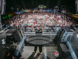 Първи ден на фестивала Aura в София. Снимки: Стефан Петранов и Филип Станчев 