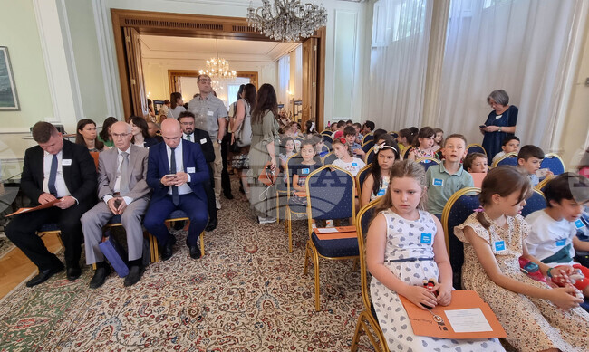 Bulgarian Embassy Opens Reading Contest "Az Buki Vedi" in London