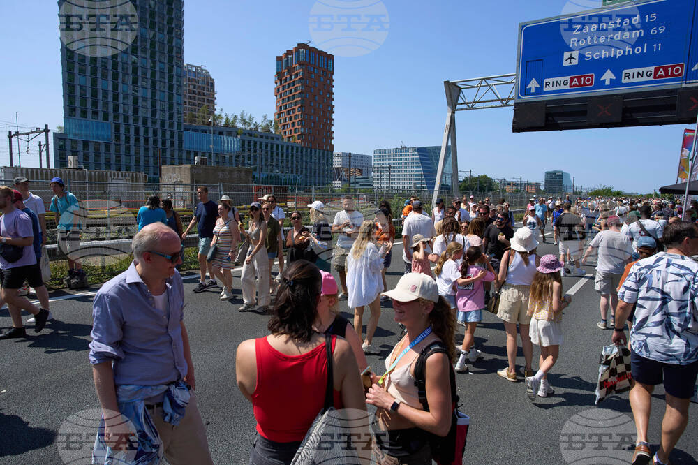 Амстердам отбелязва 750-годишнината си с голяма торта и концерт