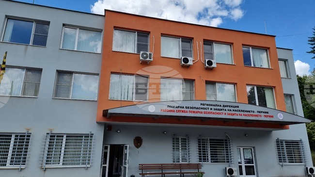 Пожарите, възникнали в Пернишка област от началото на април досега, са 212