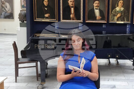 Пазарджик - Гергана Куртакова - "Молекули любов" - книга