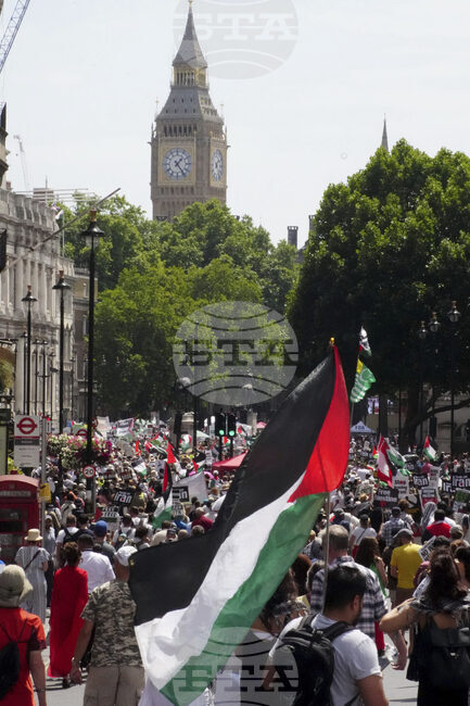 Десетки хиляди демонстранти излязоха на демонстрация Лондон в подкрепа на палестинците от Газа