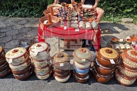 Троян - село Черни Осъм - празник „Чукан боб с коприва и хоро се извива“