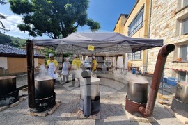 Троян - село Черни Осъм - празник „Чукан боб с коприва и хоро се извива“