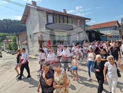 Троян - село Черни Осъм - празник „Чукан боб с коприва и хоро се извива“